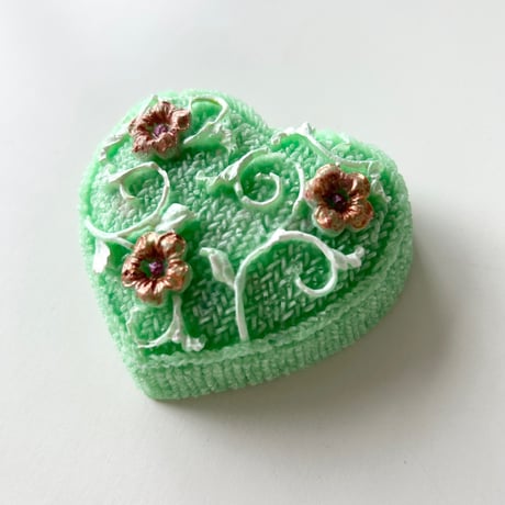 【檸檬はソワレ】 Knit Heart [forever memories] ／ Magnolia green flowの香り