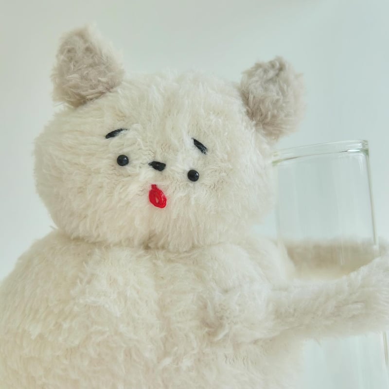 tata】いぬのぬいぐるみ一輪挿し・茶色×アイボリー | Gumee