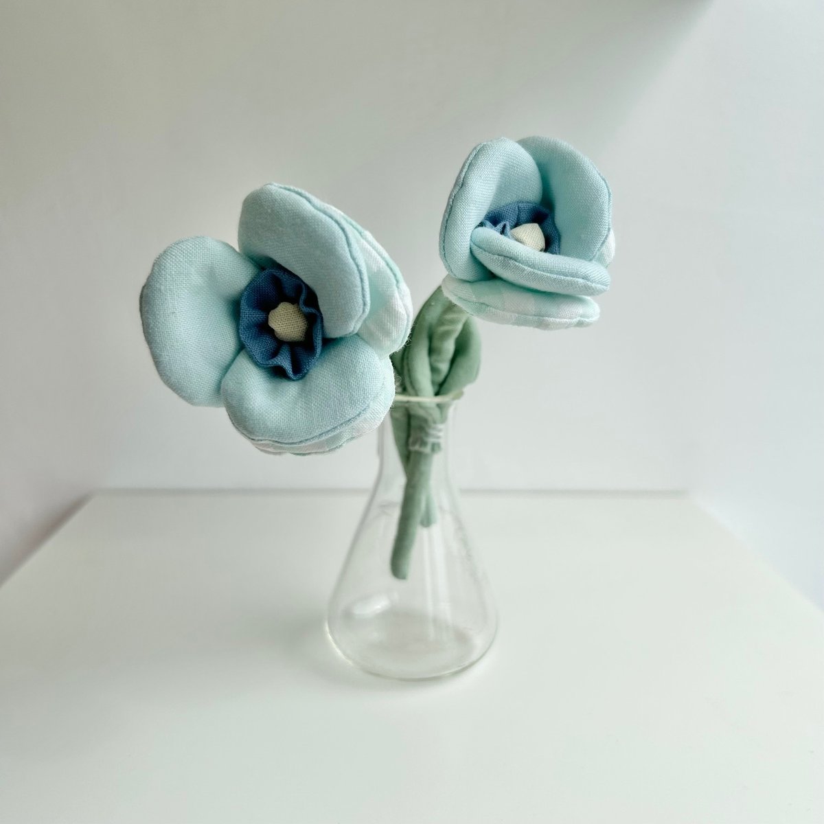 布花_専用ページです 藤色】 パンジーの布花・みずいろ | Gumee