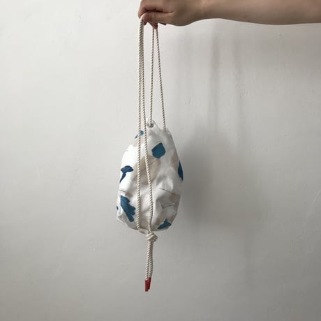 【berg van sneeuw】ドローバッグ(pale cedar)