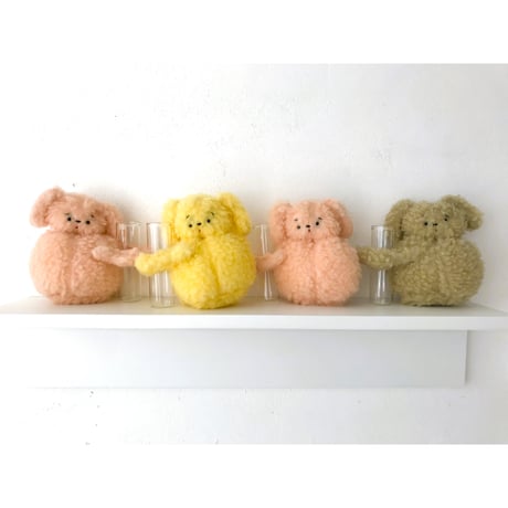 【tata】いぬのぬいぐるみ一輪挿し・きいろのボア