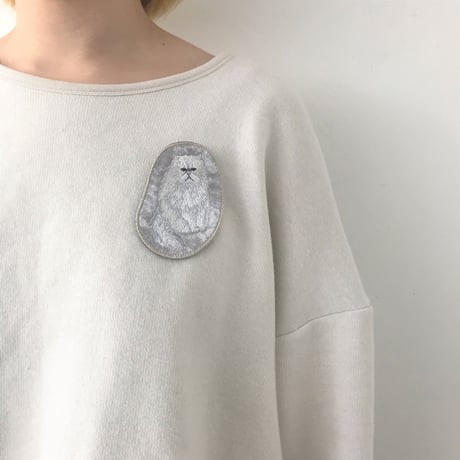 【cikolata】猫刺繍ブローチ(グレー)