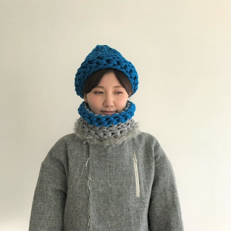 【proef】AMO  フェイクファー付きスヌード(Grey&Blue)