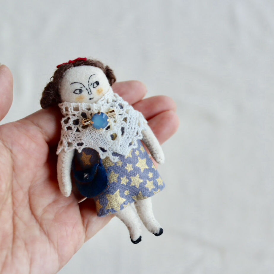 ヴィンテージ人形顔ブローチ ポーズ人形お顔ブローチ | レトロ&キッチュ・椿金魚の洋品店