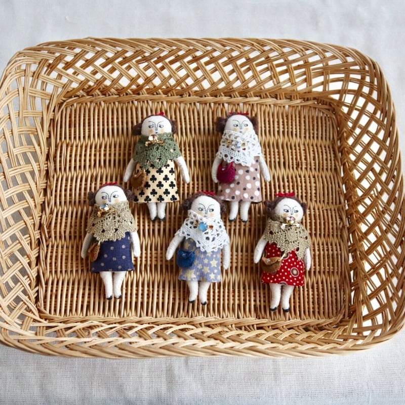 作家物　フランソワーズ人形 フランソワーズちゃんお人形ブローチ（グレー） | le sac. online shop