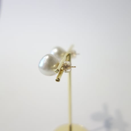白蝶真珠　バロックパール　ピアス