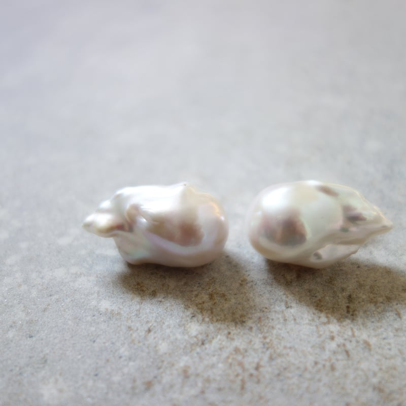 大粒バロックパール ピアス （オイスターパール） | Coma Coma.