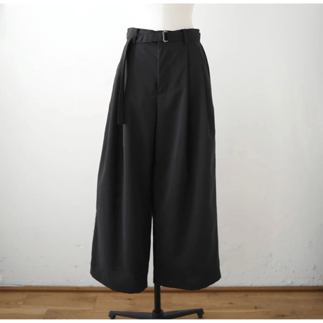 TAFFETA TWO TUCK WIDE PANTS〜MANON〜