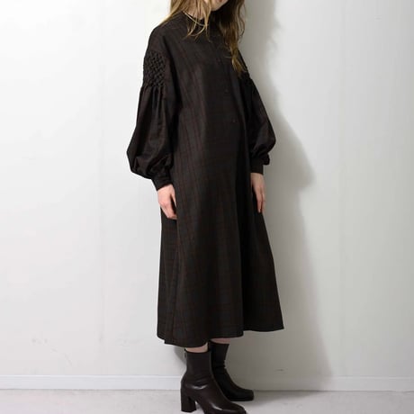 Smocking Sleeve Dress SKU: H325309-3 ～herencia～