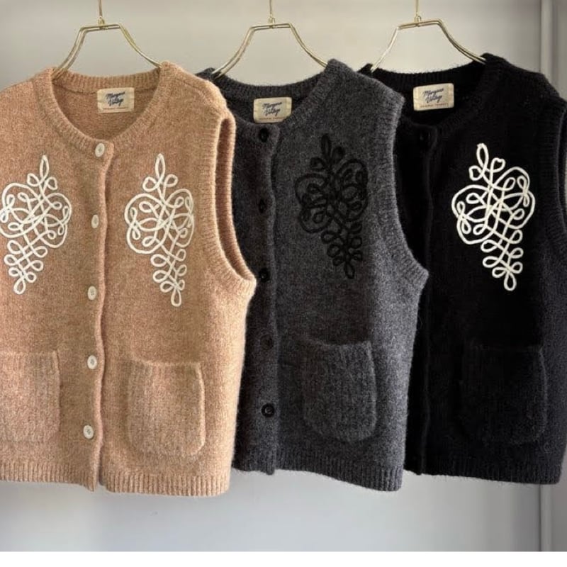 値下げ!未使用 ロングベスト コード刺繍　母の日 マーガレットリリアンコード刺繍ベスト（ニット）｜SUPER HAKKA