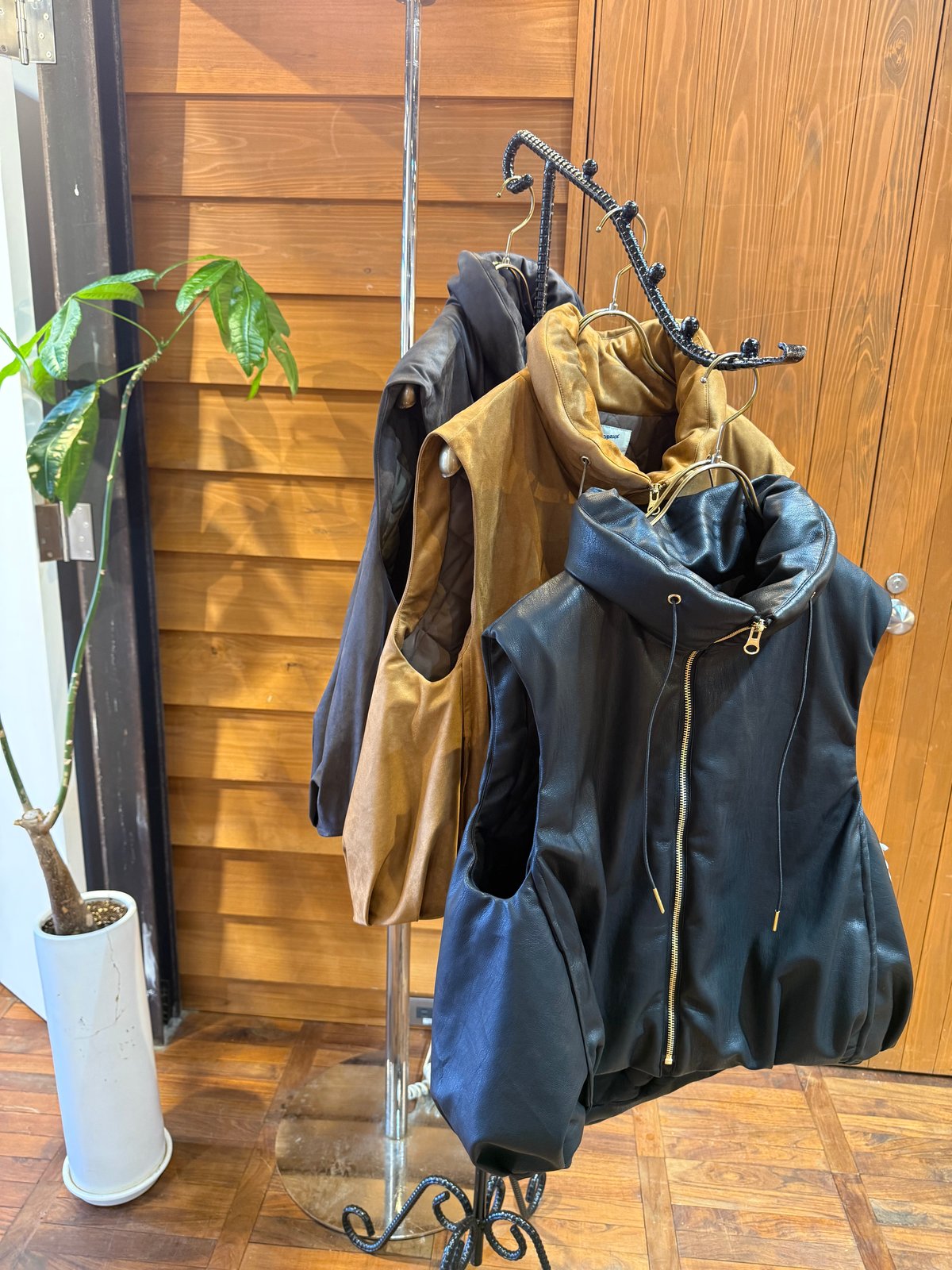 今期新作★MARGAUX VINTAGE レザーベスト マルゴー MARGAUX VINTAGE】レザーベスト | selectshop kusukusu