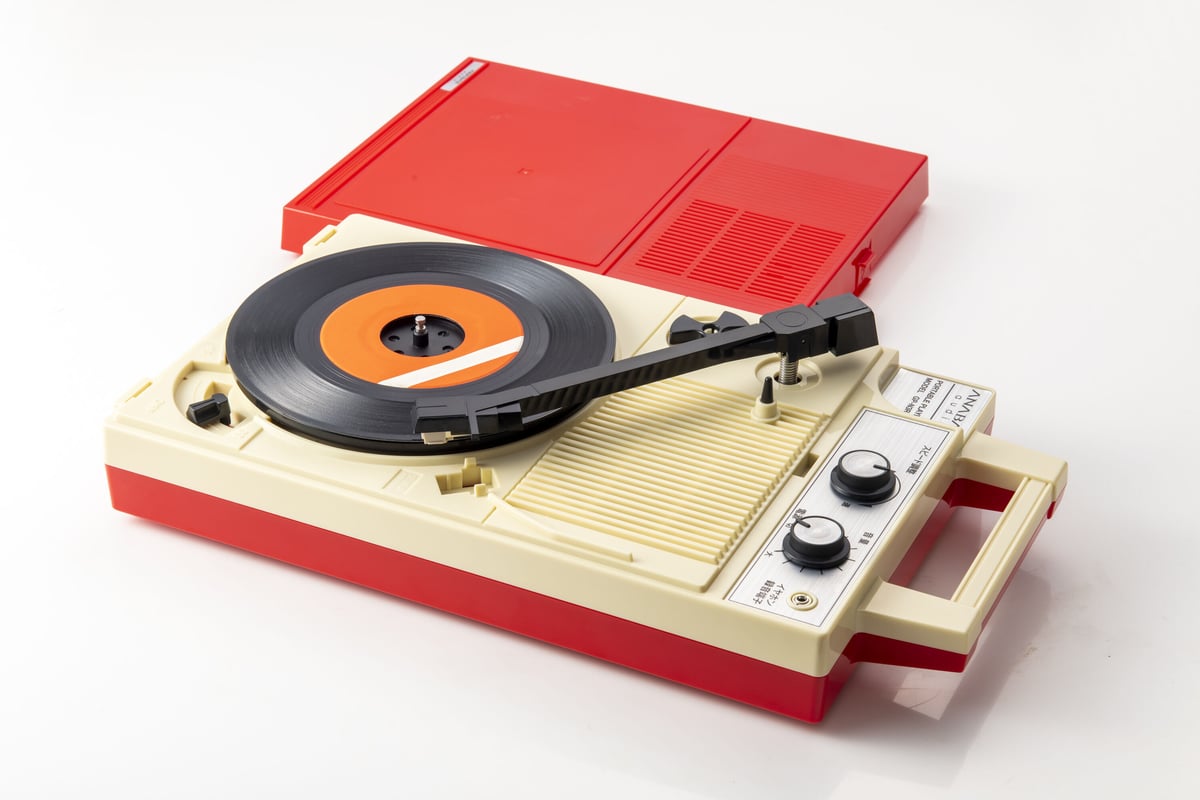 復刻！ポータブルレコードプレーヤー GP-N3R | selectshop nonfiction