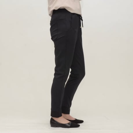 【定番アイテム】 リラックスジョガーパンツ- LEI-2257B ブラック- ~praia~