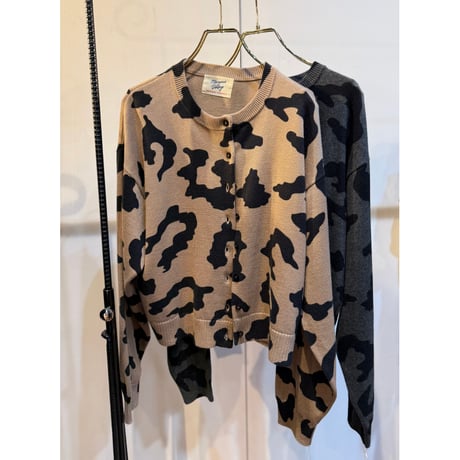 ピロッピ 新品未使用！Margaux vintageヒョウ柄 ダウンベスト ピロッピ様専用 新品未使用！Margaux vintageヒョウ柄 ダウンベスト
