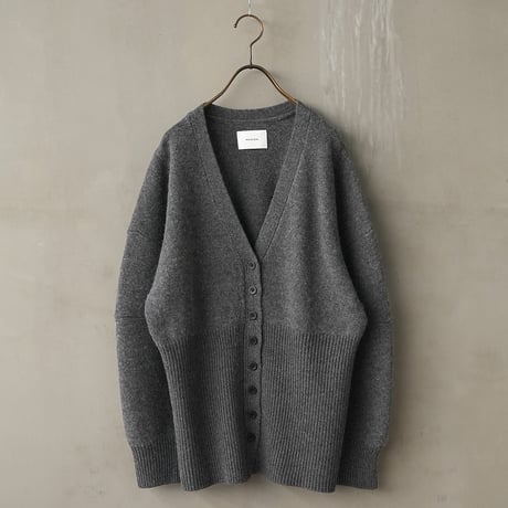 MNN-KT-043 SWITCH SLEEVE V NECK CARDIGAN  〜MANON〜