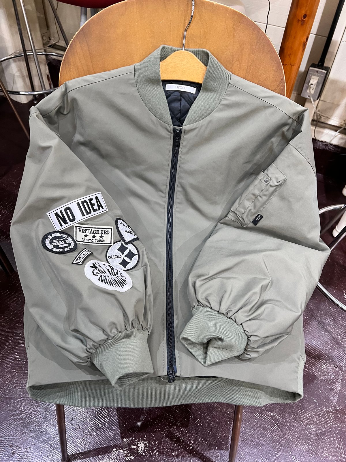 ayaneブラック ワッペンMA-1ジャケット