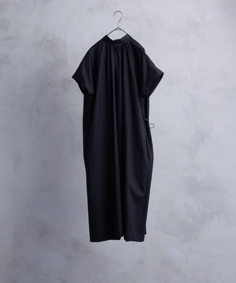 静寂の欠片 Half sleeve back-opened dress