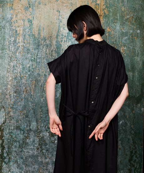 静寂の欠片 Half sleeve back-opened dress