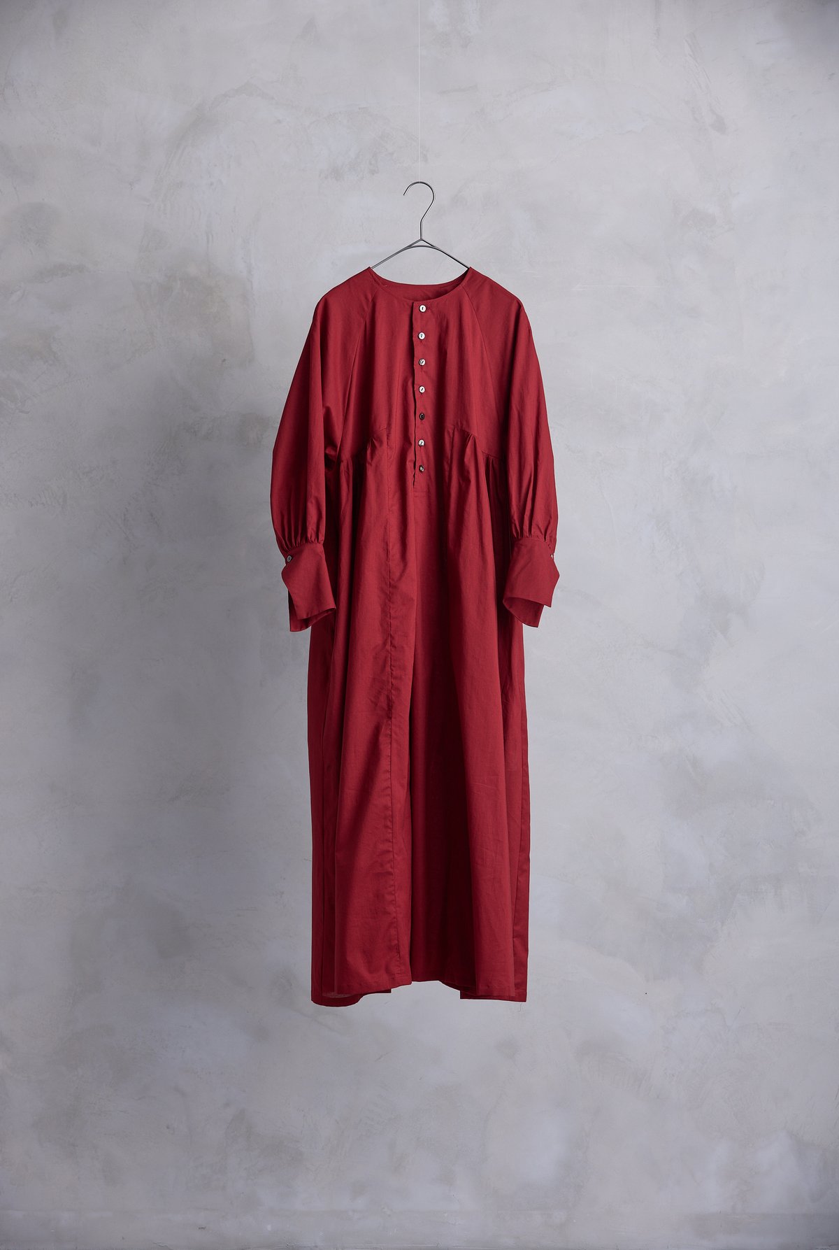 沈黙の音色 Collarless Half-placket shirt dress | the