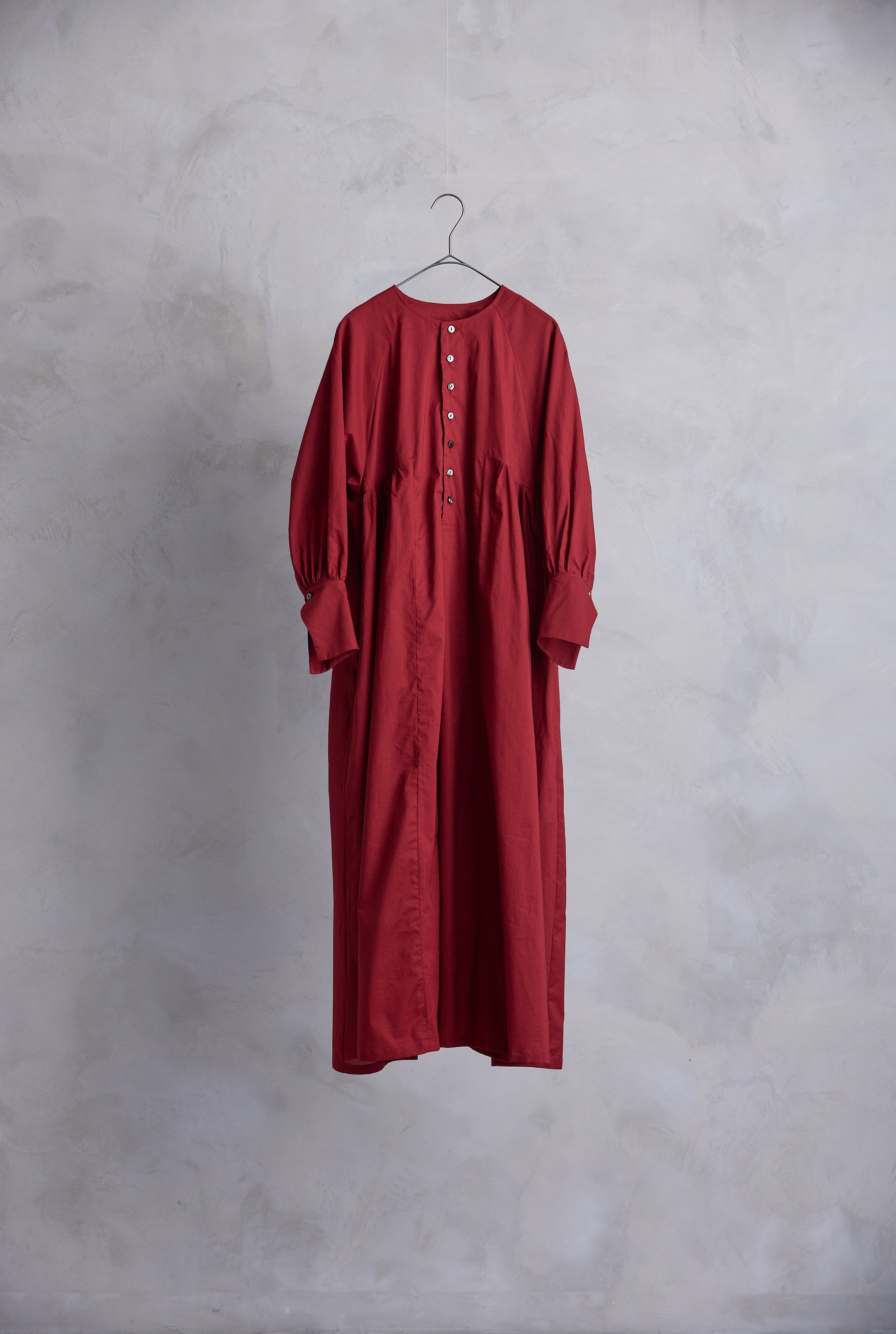 沈黙の音色 Collarless Half-placket shirt dress | the