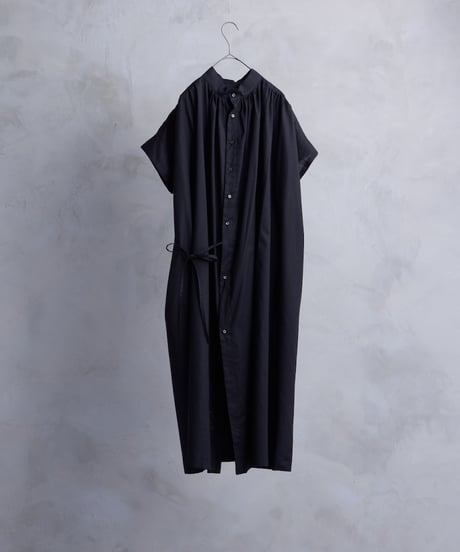 静寂の欠片 Half sleeve back-opened dress