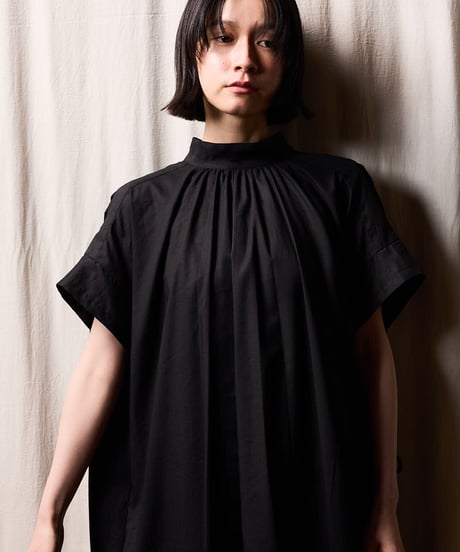 静寂の欠片 Half sleeve back-opened dress