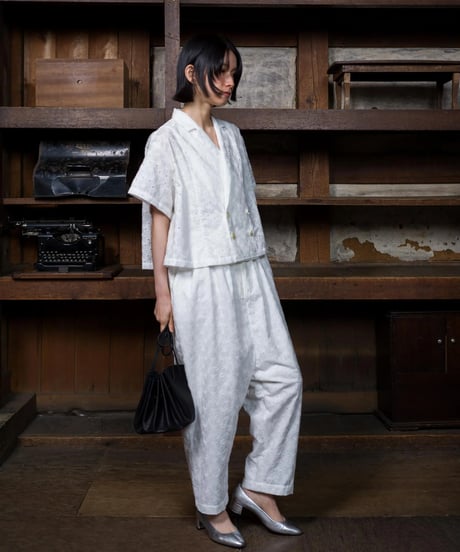 心の花苑 Open-collar cropped overshirt