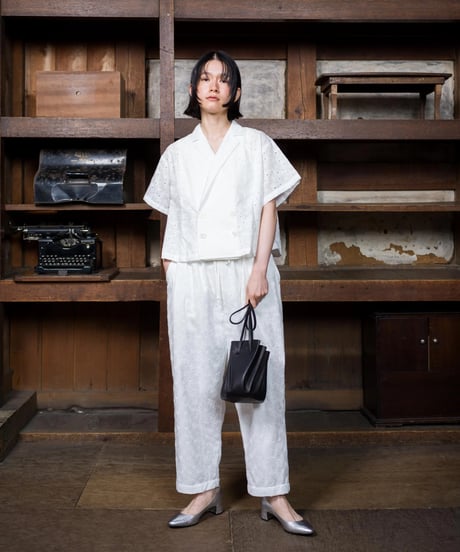 心の花苑 Open-collar cropped overshirt