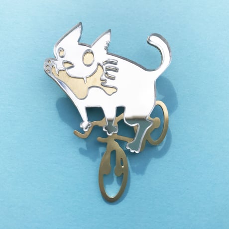 Reflector brooch  Cycling cat  -Silver & Gold-