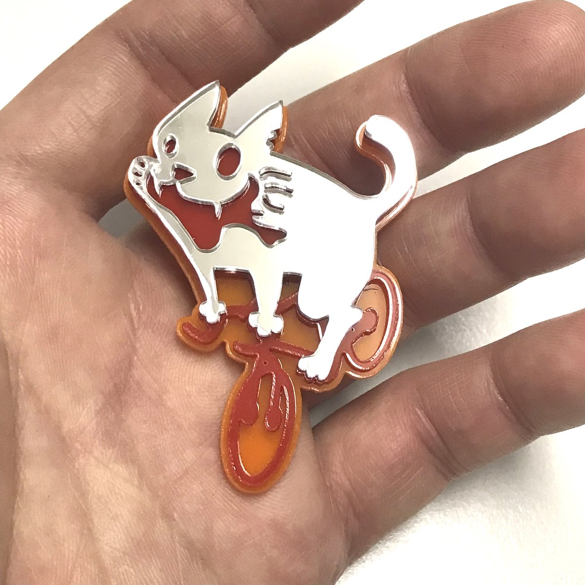 猫ブローチon自転車 リフレクターブローチ ブルー | twietohaie