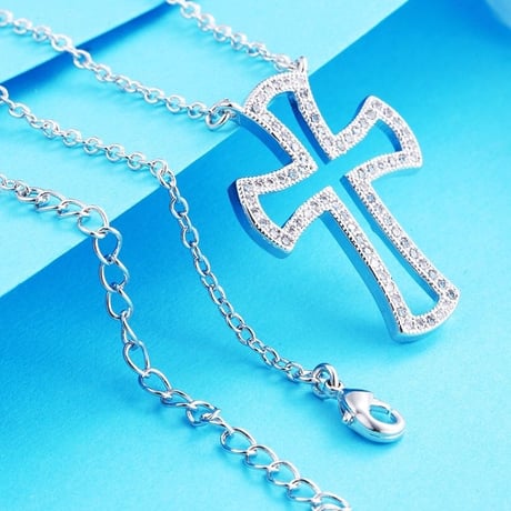 Cross open necklace