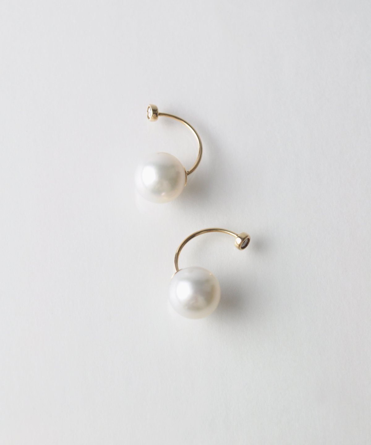 anq.】K10・ダイヤ×アコヤパールキャッチ Curlピアス | KU-CROISSANT