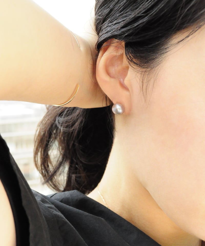 anq.】K10・淡水グレー ボタンパール スタッドピアス | KU anq.】K10・淡水グレー ボタンパール スタッドピアス | KU