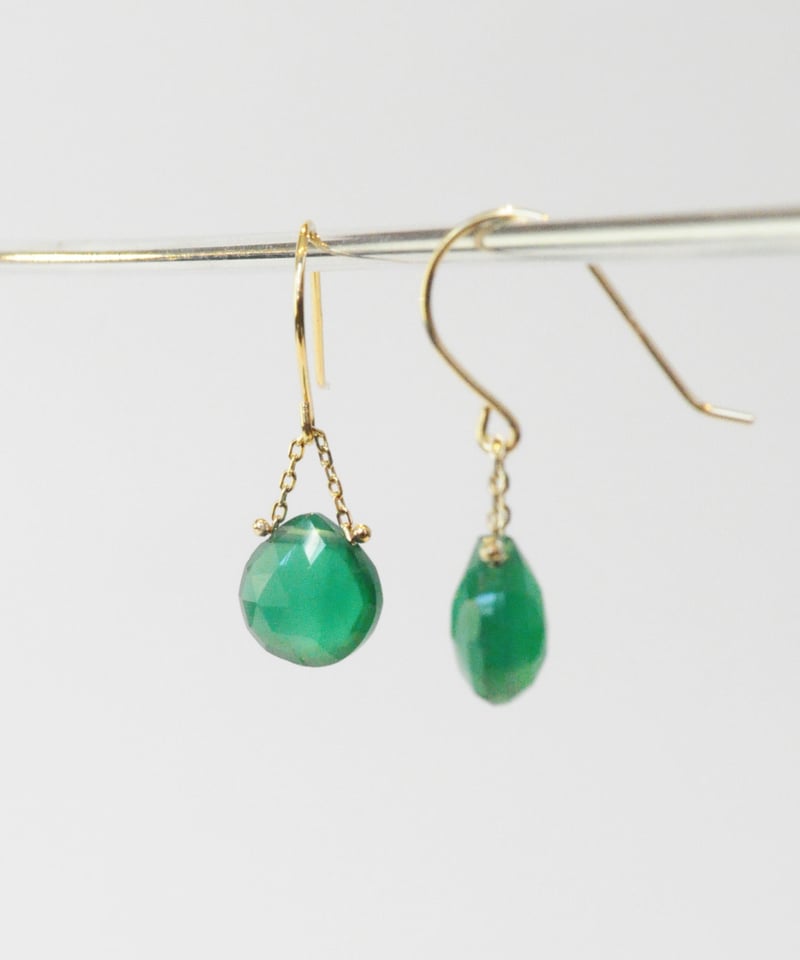 anq.】K18/K10・マロンピアス 【誕生石・ギフト】5月グリーンオニキス