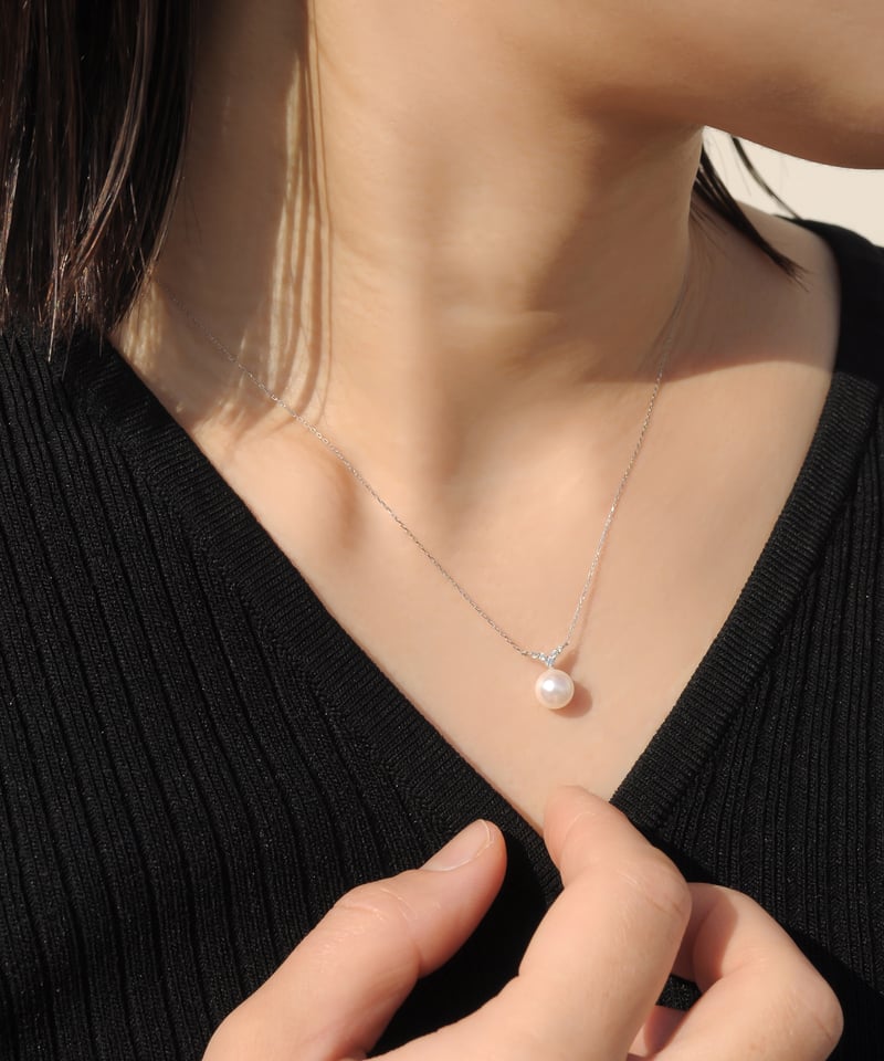 anq.】 K10WG・0.05ctダイヤモンド/アコヤパール Vライン ネックレス |  