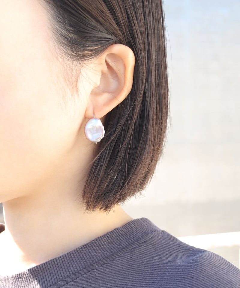 anq.】K10・Pearl Line ピアス 淡水パール 新品 - ピアス(両耳用)