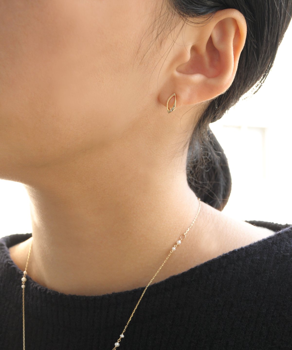 フローティング ダイヤモンド フープ アッパー イヤリング