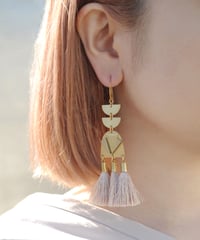 ⭐️美品⭐️ anq. k10 ペアシェイプバー　ピアス anq. ピアス 「anq.」K10 ペアシェイプ ダイヤモンドパヴェ