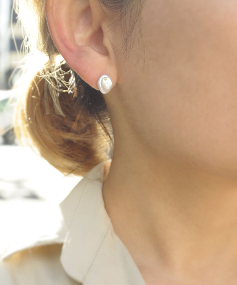 anq.】K10・花びらパール / ダイヤモンドピアス | KU-CROISSANT 公式オ anq.】K10・花びらパール / ダイヤモンドピアス | KU-CROISSANT 公式オ