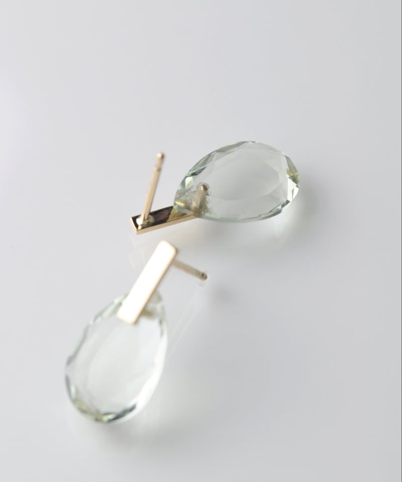 anq.】K10・ペアシェイプバースタッドピアス(グリーンアメシスト) | KU