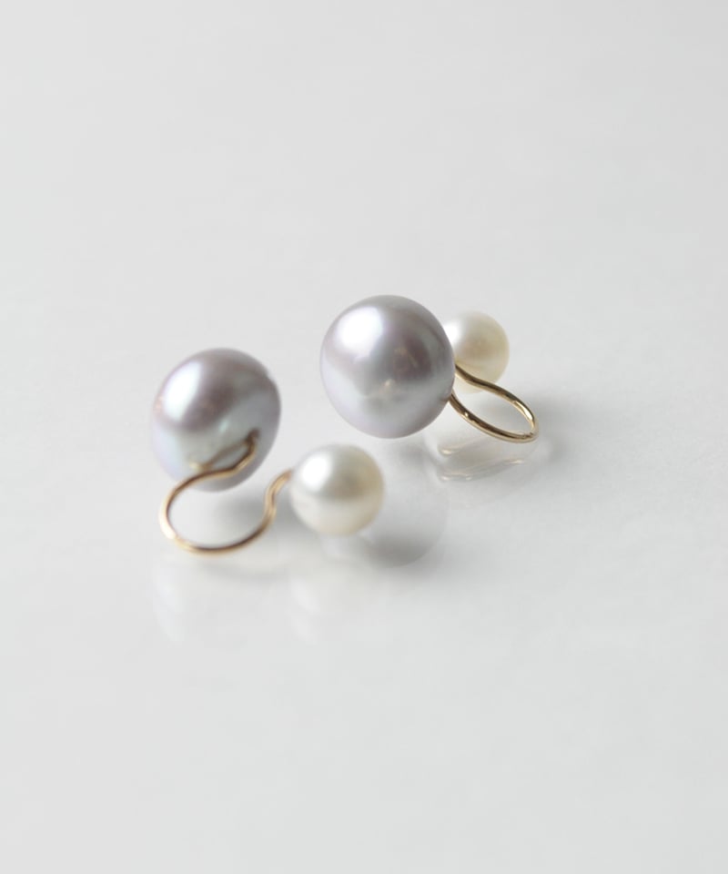 anq.】グレー/ホワイトパールスタッドノンホールイヤリング(ピアリング