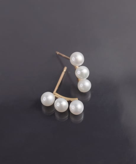 【anq.】K10・淡水パールラインピアス