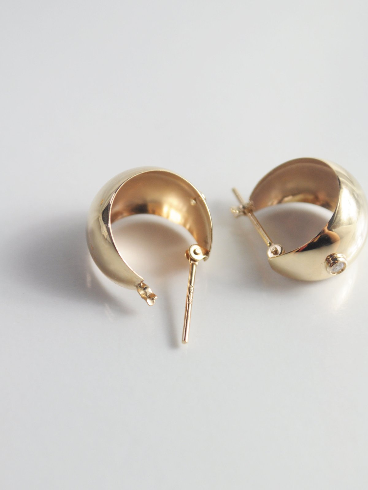 【anq.】K10・0.04ct ダイヤモンド ルナ ピアス