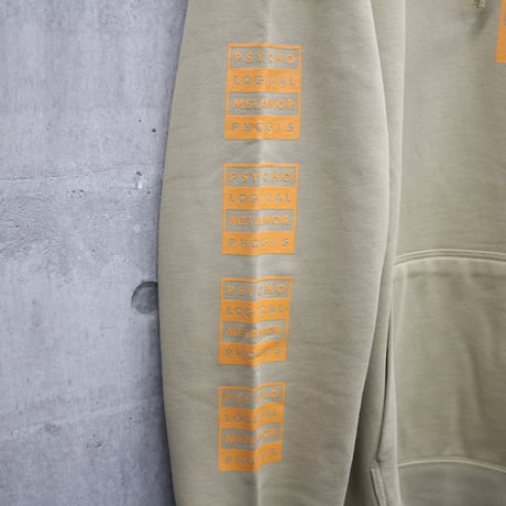 【PLMP】パーカ "BOX LOGO PARKA" / BEIGE