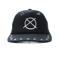 【BLXCK TOKYO】　キャップ "SPIKED TRUCKER HAT"