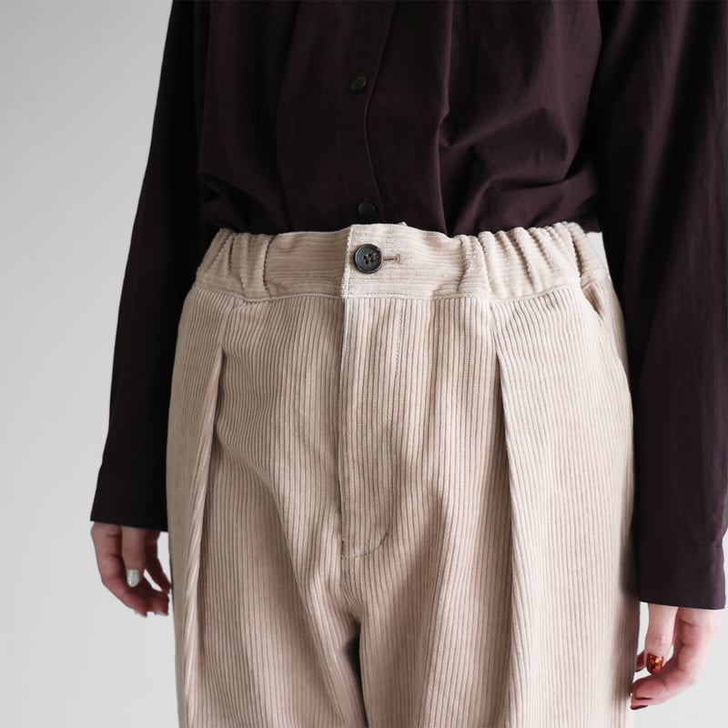 シャトルコーデュロイセミワイドパンツ（太畝・ピンクベージュ）【ユニ
