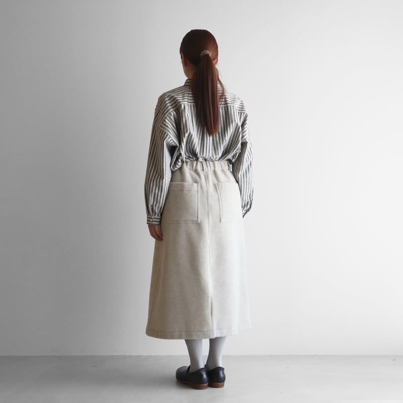HUIS×尾州”縮絨ウールフランネルプレーンスカート（グレージュ
