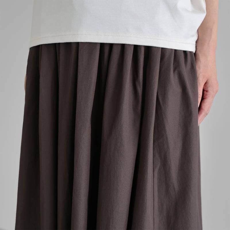 ギザコットンブロードロングスカート（アースブラウングレー