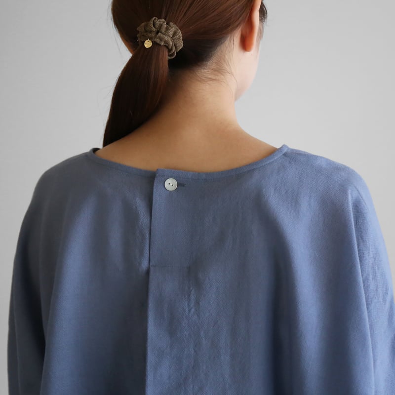 ウォッシャブルウールワイドプルオーバー（グレイッシュブルー