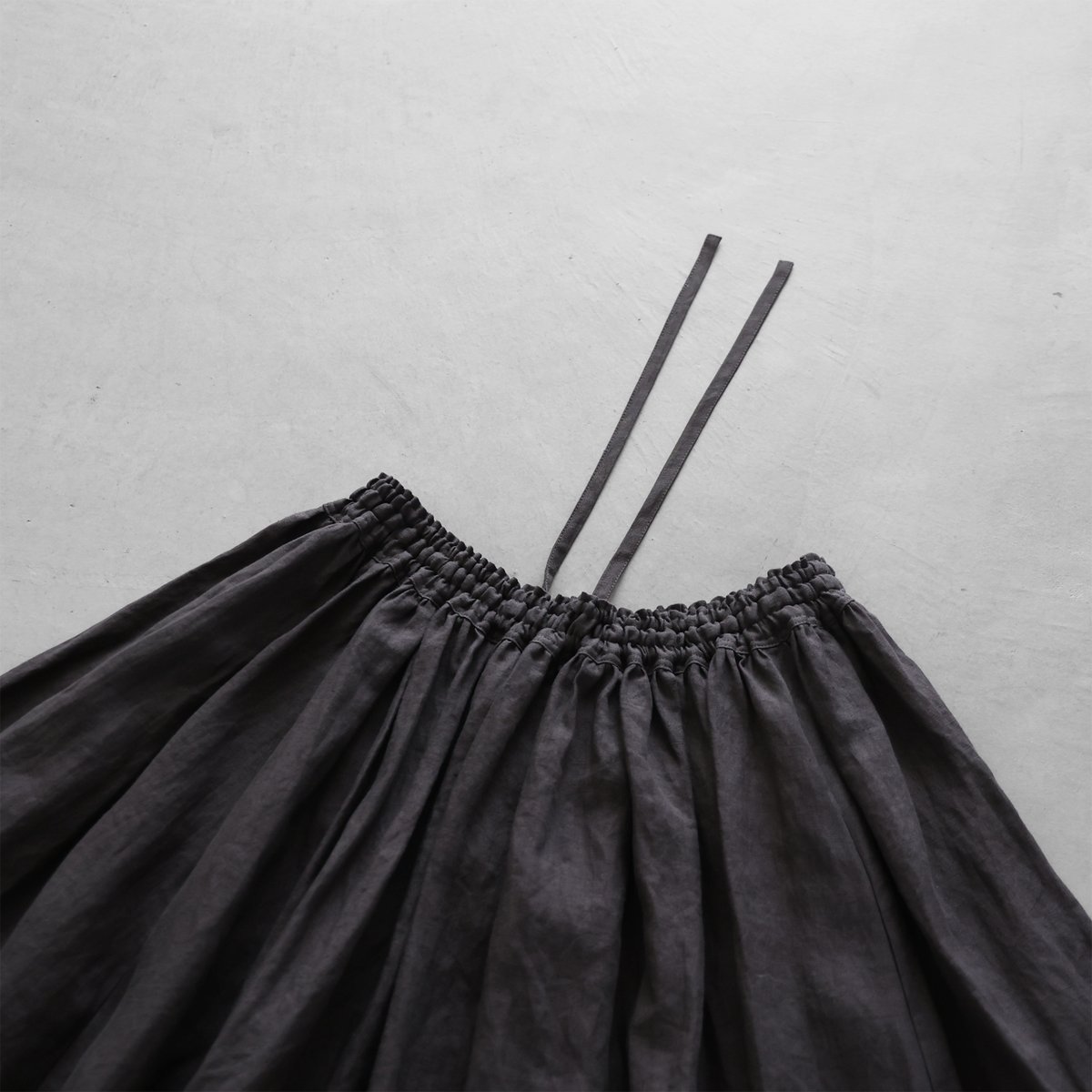 オールドレピアリネンロングスカート（チャコールグレー）【レディス